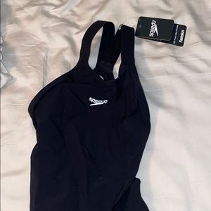 NWT speedo pure valor kneeskin